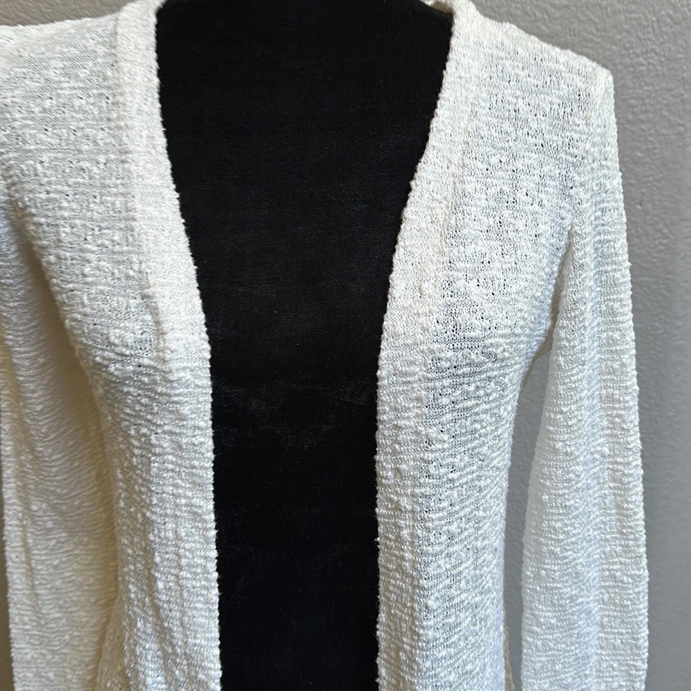 Heart n Crush Sweater Size Medium - Picture 3 of 5